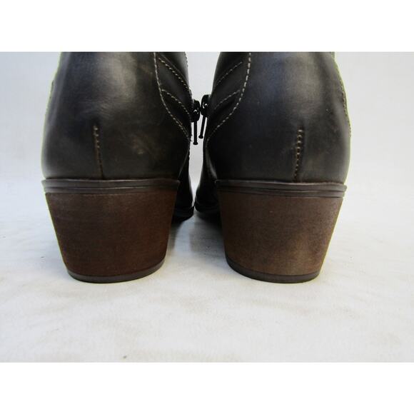 Clarks Womens Sz 7 M Brown Leather Zip Ankle Fashion Boots Bootie - Picture 8 of 11